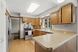 591 Spurline Cir, Hudson, WI 54016 - Photo 6