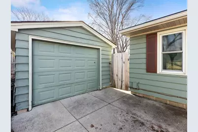 817 Harriet Avenue, Owatonna, MN 55060 - Photo 2