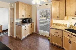 817 Harriet Ave, Owatonna, MN 55060 - Photo 8