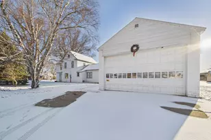 6 6th Ave SE, Melrose, MN 56352 - Photo 2