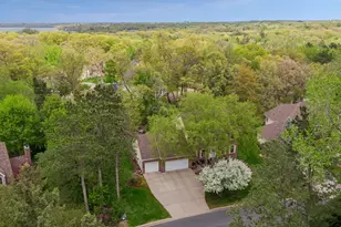 75 Wildridge Rd, Mahtomedi, MN 55115 - Photo 6