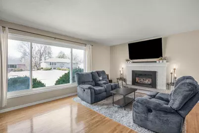 6329 Halifax Avenue S, Edina, MN 55424 - Photo 2