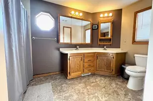 103 8th St SW, Roseau, MN 56751 - Photo 12