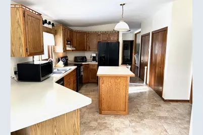 103 8th Street SW, Roseau, MN 56751 - Photo 4