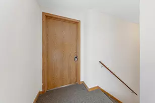 307 Walnut St, Saint Paul, MN 55102 - Photo 4