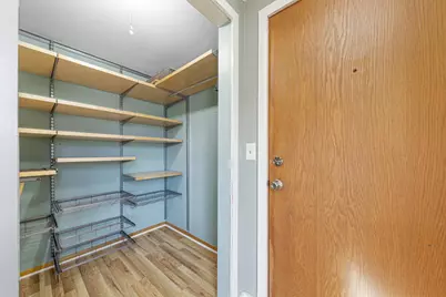 307 Walnut Street #5, Saint Paul, MN 55102 - Photo 6