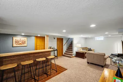 2016 Sherwood Avenue, Saint Paul, MN 55119 - Photo 6