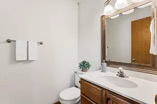 2227 Viola Heights Dr NE, Rochester, MN 55906 - Photo 18