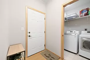 301 Oak Grove St, Minneapolis, MN 55403 - Photo 2