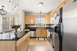 301 Oak Grove St, Minneapolis, MN 55403 - Photo 12