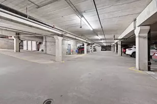 301 Oak Grove St, Minneapolis, MN 55403 - Photo 40