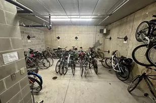 301 Oak Grove St, Minneapolis, MN 55403 - Photo 42