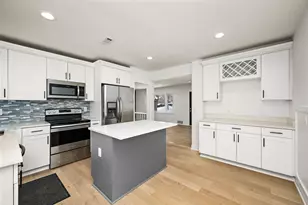 1756 Saunders Ave, Saint Paul, MN 55116 - Photo 1