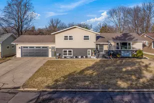 311 N Manyaska St, Sherburn, MN 56171 - Photo 1