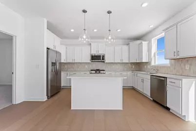 274 6th Street NW, Delano, MN 55328 - Photo 2