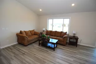 24135 Polk St NE, Bethel, MN 55005 - Photo 8