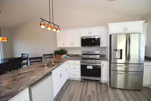 24135 Polk St NE, Bethel, MN 55005 - Photo 6