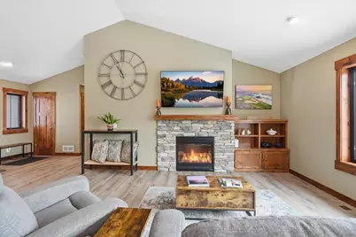 265 Vista Circle, River Falls, WI 54022 - Photo 10