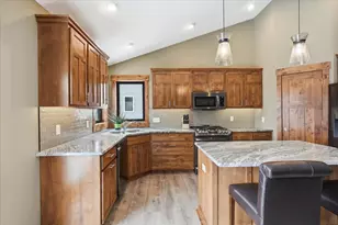 265 Vista Cir, River Falls, WI 54022 - Photo 14