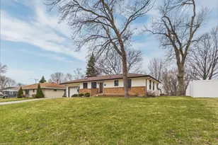 207 Inner Dr, Montgomery, MN 56069 - Photo 2