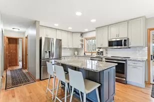 4835 Lakeview Dr, Shoreview, MN 55126 - Photo 2