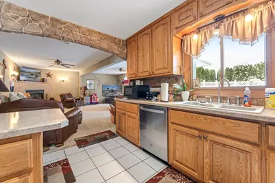 244 Edgeview Drive, Rollingstone, MN 55969 - Photo 10