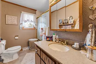 244 Edgeview Dr, Rollingstone, MN 55969 - Photo 14