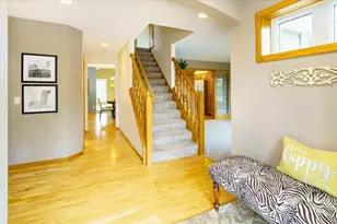 648 Welland Ct, Eagan, MN 55123 - Photo 4