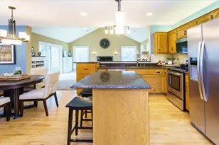 648 Welland Ct, Eagan, MN 55123 - Photo 8