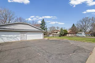 7521 Xerxes Ave N, Brooklyn Park, MN 55444 - Photo 2