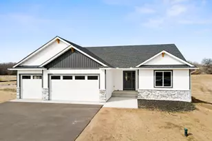 23948 Taurus Street NE, Stacy, MN 55079 - Photo 2