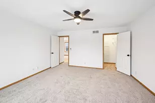 2821 Arona St, Roseville, MN 55113 - Photo 32