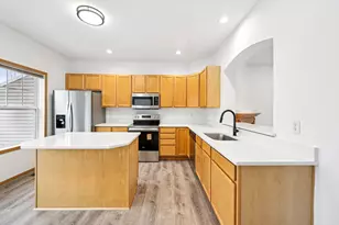 2821 Arona St, Roseville, MN 55113 - Photo 14