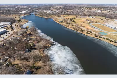 1102 1st Avenue NW, Faribault, MN 55021 - Photo 16