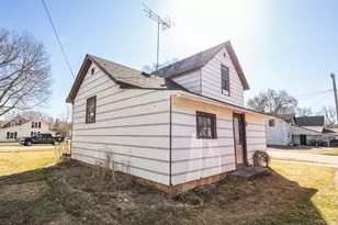 1102 1st Ave NW, Faribault, MN 55021 - Photo 4