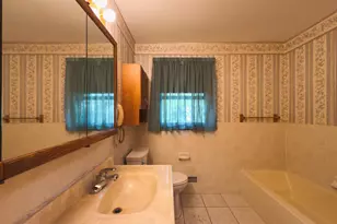 2040 N Shore Dr, Wayzata, MN 55391 - Photo 14