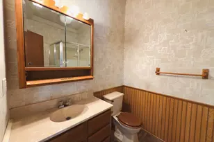 2040 N Shore Dr, Wayzata, MN 55391 - Photo 16