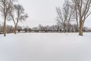 517 N Woodland Dr, Fergus Falls, MN 56537 - Photo 4