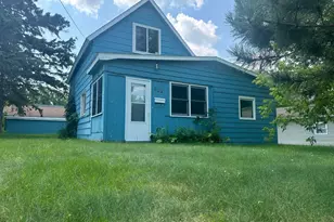 522 20th St NW, Bemidji, MN 56601 - Photo 2