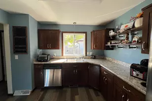 206 15th St N, Moorhead, MN 56560 - Photo 6