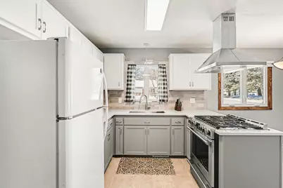 209 3rd Avenue SE, New Brighton, MN 55112 - Photo 8