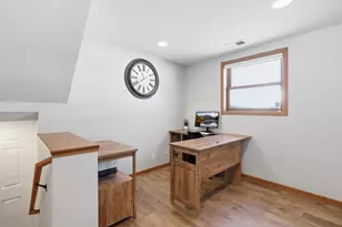 858 Haralson Dr, Apple Valley, MN 55124 - Photo 14