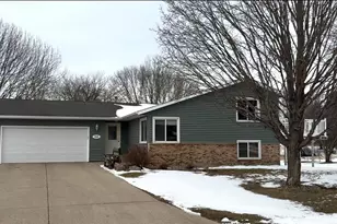 2009 5th St NE, Waseca, MN 56093 - Photo 2