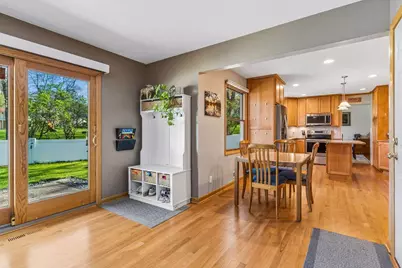 14240 Green View Court, Eden Prairie, MN 55346 - Photo 10