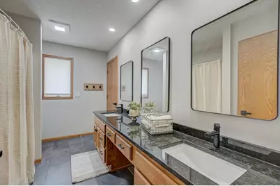 1612 Golf View Drive, River Falls, WI 54022 - Photo 26