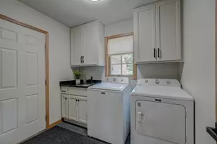 1612 Golf View Dr, River Falls, WI 54022 - Photo 4