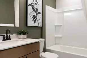 847 Sweetwater Dr, Saint Paul, MN 55116 - Photo 18