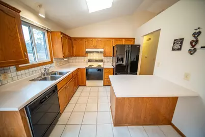 3919 Huntington Lane NW, Rochester, MN 55901 - Photo 10