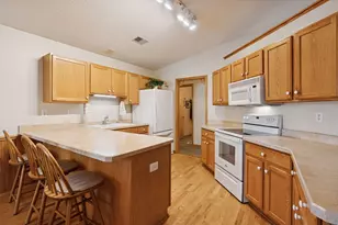 12565 Marion Ct, Rogers, MN 55374 - Photo 14