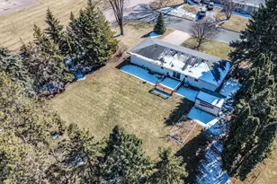 2700 Sunset Ln, Burnsville, MN 55337 - Photo 2